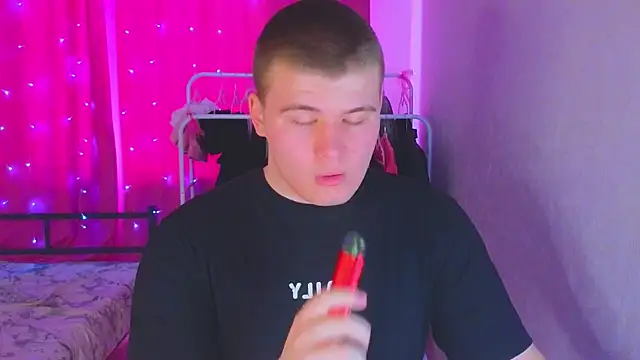 Snapshot of kittenmurr chatting on 03-03-26, 09:15 kittenmurr online show from 03-03-26, 09:15