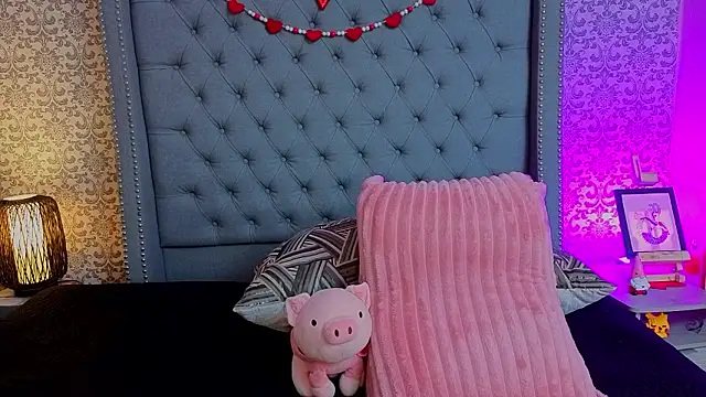 Snapshot of Abby_roussee chatting on 02-16-26, 10:06 Abby roussee online show from 02-16-26, 10:06