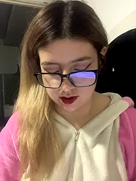 Blair Bunnyy online show from 11-22-25, 10:25