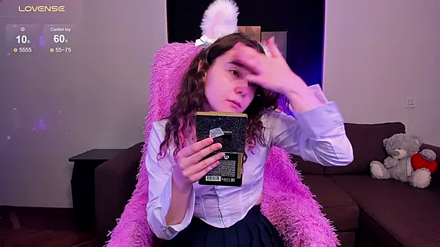 Snapshot of uco_mon chatting on 09-17-25, 02:41 uco mon online show from 09-17-25, 02:41