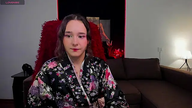 Snapshot of uco_mon chatting on 09-19-25, 12:39 uco mon online show from 09-19-25, 12:39