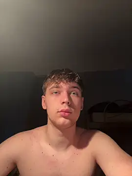 Snapshot of Fappatore_Nato05 chatting on 09-27-25, 02:44 Fappatore Nato05 online show from 09-27-25, 02:44