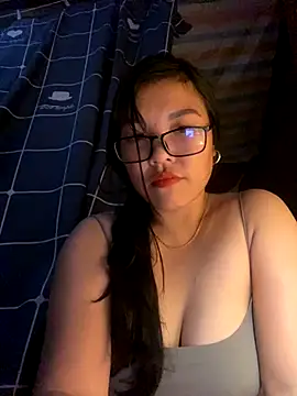 Snapshot of sexybaby_00 chatting on 09-09-25, 04:34 sexybaby 00 online show from 09-09-25, 04:34