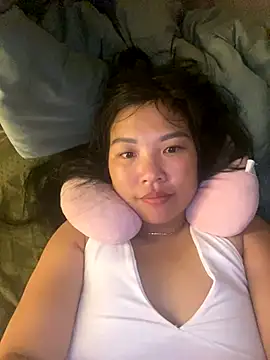 Snapshot of sexybaby_00 chatting on 10-05-25, 05:17 sexybaby 00 online show from 10-05-25, 05:17