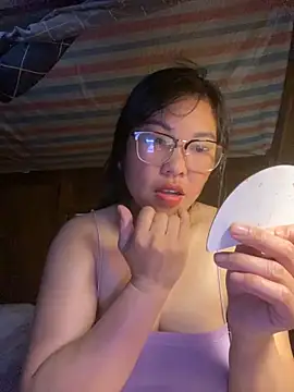 Snapshot of sexybaby_00 chatting on 10-08-25, 04:10 sexybaby 00 online show from 10-08-25, 04:10