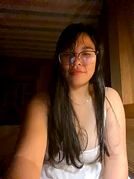 Snapshot of sexybaby_00 chatting on 10-08-25, 04:15 sexybaby 00 online show from 10-08-25, 04:15