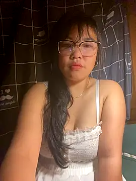 Snapshot of sexybaby_00 chatting on 10-11-25, 08:40 sexybaby 00 online show from 10-11-25, 08:40
