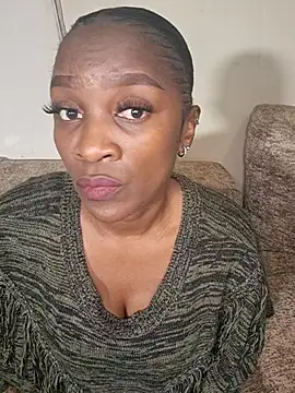 Yummychoklit online show from 07-12-26, 03:47