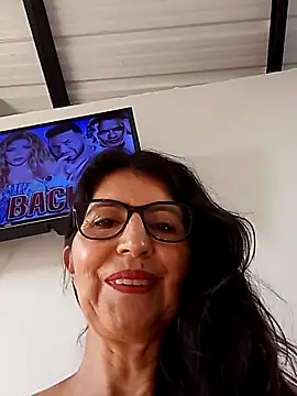 Snapshot of swity_foster chatting on 09-15-25, 01:44 swity foster online show from 09-15-25, 01:44