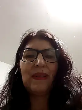 Snapshot of swity_foster chatting on 10-02-25, 08:32 swity foster online show from 10-02-25, 08:32