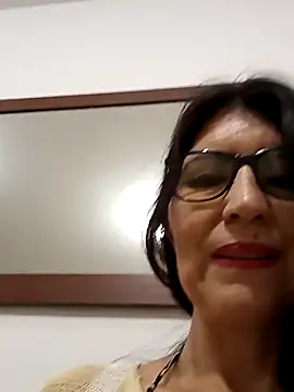 Snapshot of swity_foster chatting on 10-21-25, 12:28 swity foster online show from 10-21-25, 12:28