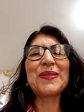 Snapshot of swity_foster chatting on 12-14-25, 02:00 swity foster online show from 12-14-25, 02:00