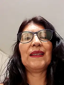 Snapshot of swity_foster chatting on 12-15-25, 12:31 swity foster online show from 12-15-25, 12:31