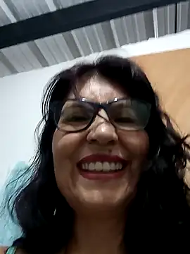 Snapshot of swity_foster chatting on 12-18-25, 09:37 swity foster online show from 12-18-25, 09:37