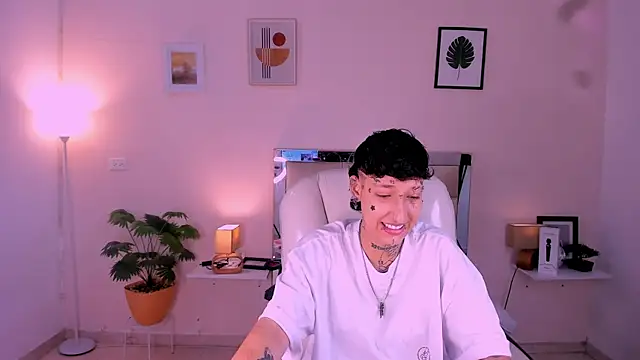 Luci Rose online show from 11-06-25, 02:23