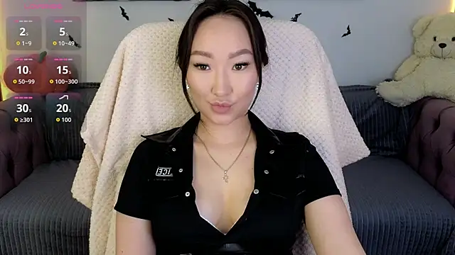 Snapshot of Mary_Driden chatting on 10-31-25, 11:00 Mary Driden online show from 10-31-25, 11:00