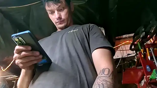 twistafatpipe online show from 09-16-25, 07:26