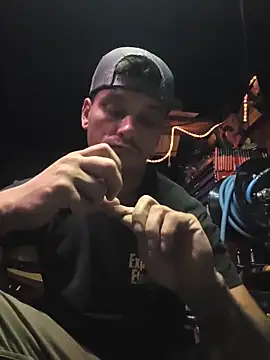 twistafatpipe online show from 10-16-25, 02:56