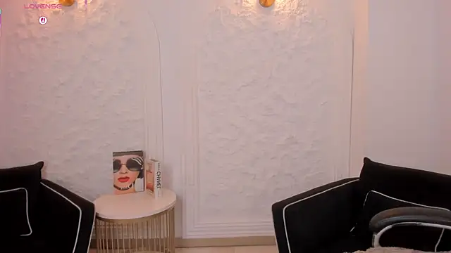Snapshot of VeronicaBlue chatting on 07-28-26, 02:13 VeronicaBlue online show from 07-28-26, 02:13
