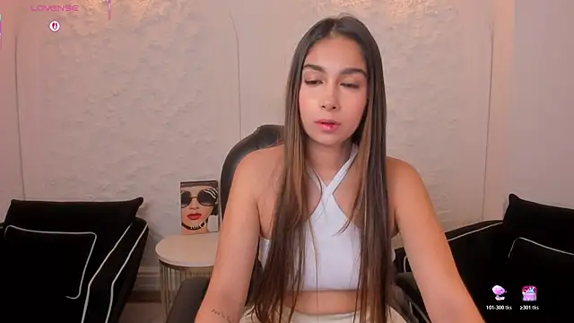 Snapshot of VeronicaBlue chatting on 07-29-26, 09:40 VeronicaBlue online show from 07-29-26, 09:40