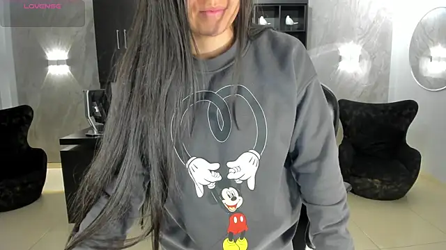 Snapshot of MilaColeman chatting on 06-10-26, 03:07 MilaColeman online show from 06-10-26, 03:07