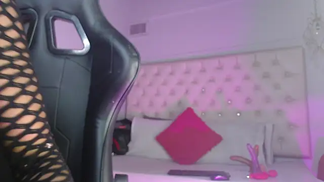 Snapshot of candyy_ebony chatting on 11-30-25, 03:54 candyy ebony online show from 11-30-25, 03:54