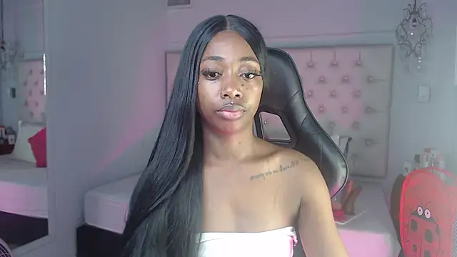 Snapshot of candyy_ebony chatting on 12-05-25, 03:15 candyy ebony online show from 12-05-25, 03:15