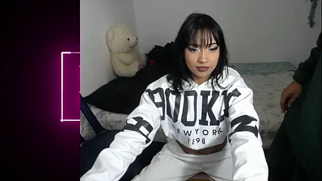 Papi Mami Live online show from 11-16-25, 10:59