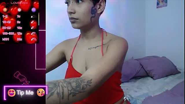 Papi Mami Live online show from 11-24-25, 04:34