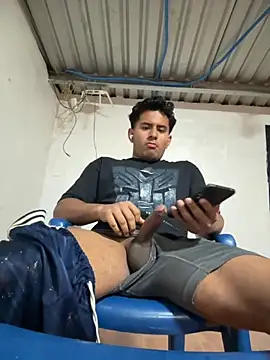 Snapshot of Johnxxx22 chatting on 11-19-25, 08:14 Johnxxx22 online show from 11-19-25, 08:14