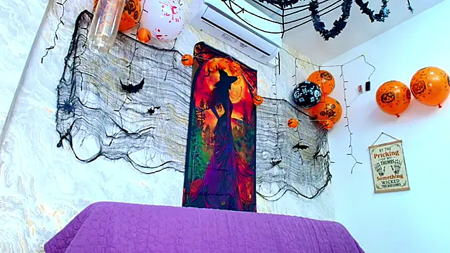 Vero Temptation online show from 10-29-25, 03:09