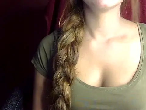 heartless Queen online show from 10-18-25, 04:26