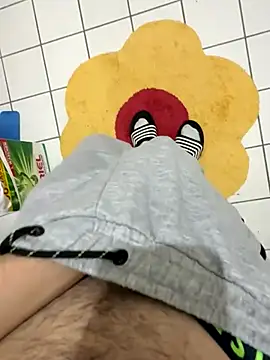 Snapshot of Dicksxd chatting on 09-18-25, 05:42 Dicksxd online show from 09-18-25, 05:42