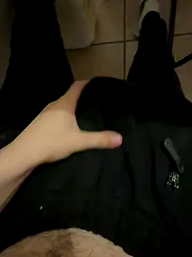 Snapshot of Dicksxd chatting on 09-23-25, 08:34 Dicksxd online show from 09-23-25, 08:34