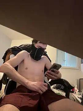 Snapshot of tok_lo24 chatting on 12-20-25, 01:07 tok lo24 online show from 12-20-25, 01:07