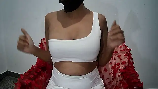 Minu Cam online show from 01-17-26, 06:00