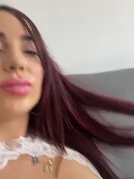 Snapshot of jessy_rios chatting on 09-26-25, 03:49 jessy rios online show from 09-26-25, 03:49