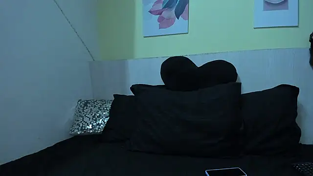 Snapshot of AtheneaArbelaez_ chatting on 09-15-25, 12:49 AtheneaArbelaez online show from 09-15-25, 12:49