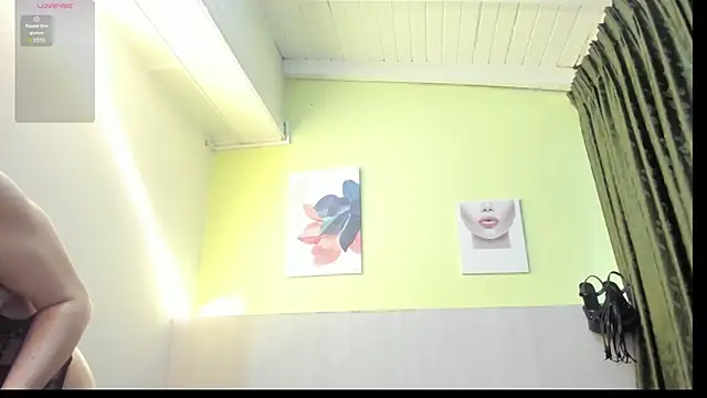 Snapshot of AtheneaArbelaez_ chatting on 09-26-25, 12:42 AtheneaArbelaez online show from 09-26-25, 12:42