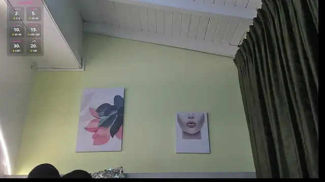 Snapshot of AtheneaArbelaez_ chatting on 09-28-25, 12:43 AtheneaArbelaez online show from 09-28-25, 12:43