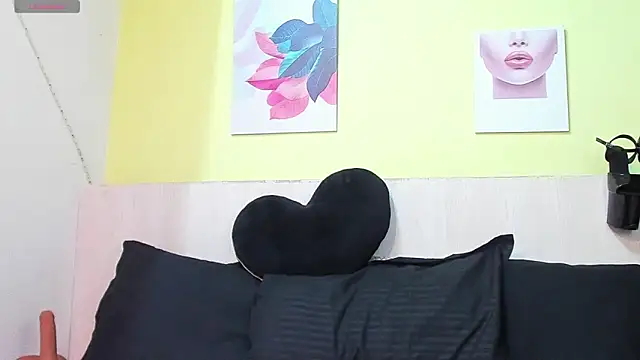 Snapshot of AtheneaArbelaez_ chatting on 10-21-25, 12:50 AtheneaArbelaez online show from 10-21-25, 12:50