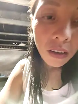 Snapshot of Sinejdk3 chatting on 10-04-25, 08:45 Sinejdk3 online show from 10-04-25, 08:45