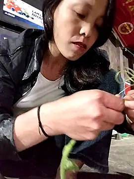 Snapshot of Sinejdk3 chatting on 11-22-25, 10:25 Sinejdk3 online show from 11-22-25, 10:25