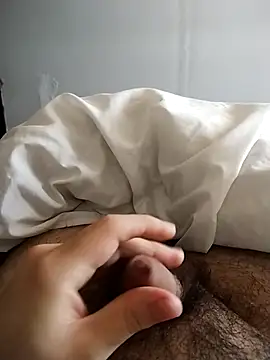 Snapshot of MagneticLust chatting on 09-10-25, 07:03 MagneticLust online show from 09-10-25, 07:03