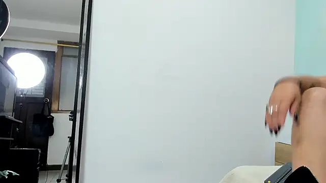 Marianee Rousse online show from 11-30-25, 08:24