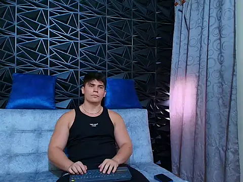 Snapshot of Jared_Rosse chatting on 12-16-25, 05:29 Jared Rosse online show from 12-16-25, 05:29