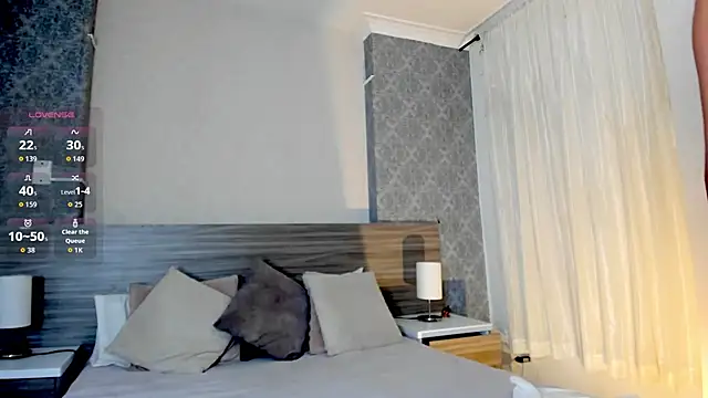 Snapshot of MiilaBlake chatting on 10-08-25, 08:06 MiilaBlake online show from 10-08-25, 08:06