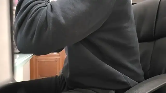 cqhd76 online show from 12-17-25, 06:52