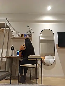 Snapshot of Ms_milarose chatting on 09-23-25, 04:15 Ms milarose online show from 09-23-25, 04:15