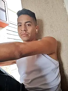 Snapshot of Juann-cock chatting on 12-15-25, 08:57 Juann-cock online show from 12-15-25, 08:57